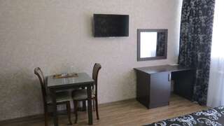 Гостиница Verona Hotel Ессентуки Номер улучшенный комфорт с 1 двуспальной кроватью-5