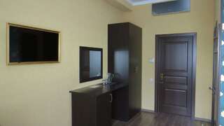 Гостиница Verona Hotel Ессентуки Номер стандарт с 2 односпальными кроватями-2