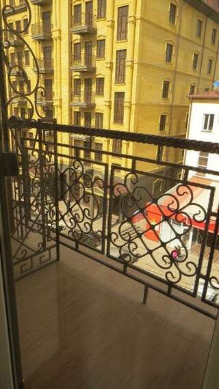Гостиница Verona Hotel Ессентуки Номер улучшенный комфорт с 1 двуспальной кроватью-3